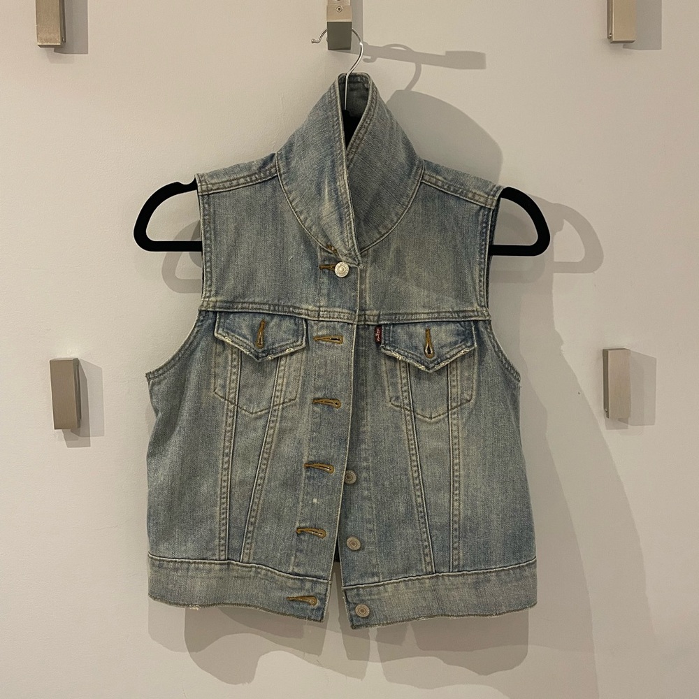 Levi's Classic Blue Denim Vest - size small